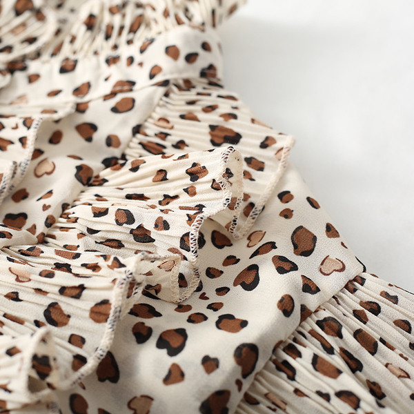 Moodne madala krae ja nööpidega naiste särk - retro stiilis