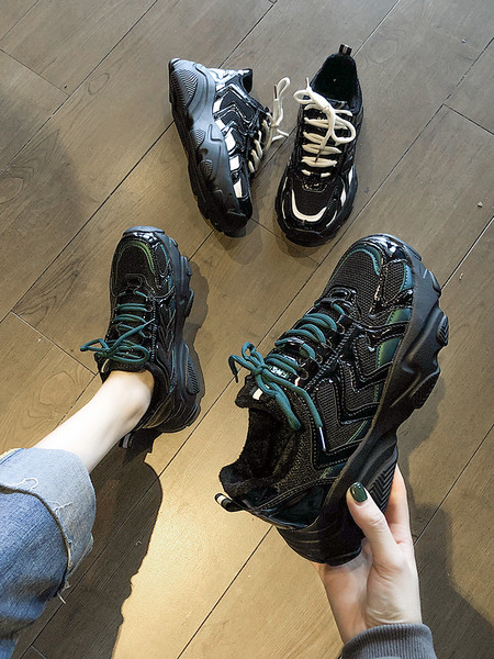 Αθλητικά γυναικεία παπούτσια με βελούδο και ψηλή πλατφόρμα σε δύο χρώματα