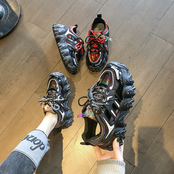 Καθημερινά αθλητικά γυναικεία παπούτσια με ίσια σόλα σε δύο χρώματα