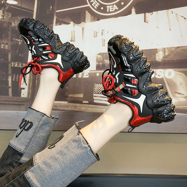 Καθημερινά αθλητικά γυναικεία παπούτσια με ίσια σόλα σε δύο χρώματα