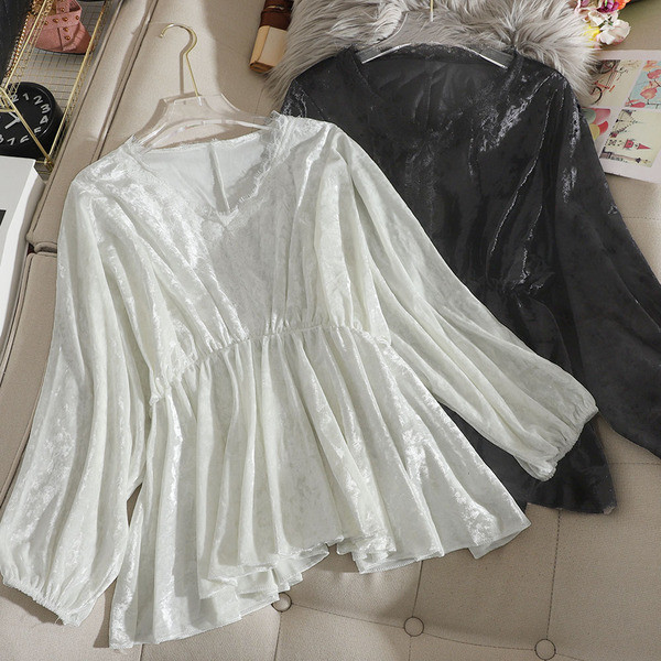 Kohandatud naiste sametpluus V-kaelusega