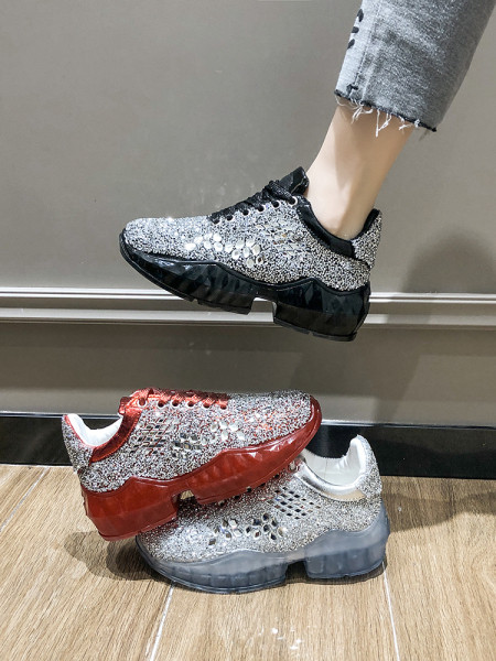 Naiste moodsate tossude uus mudel läikiva efektiga, kivikeste ja kareda tallaga