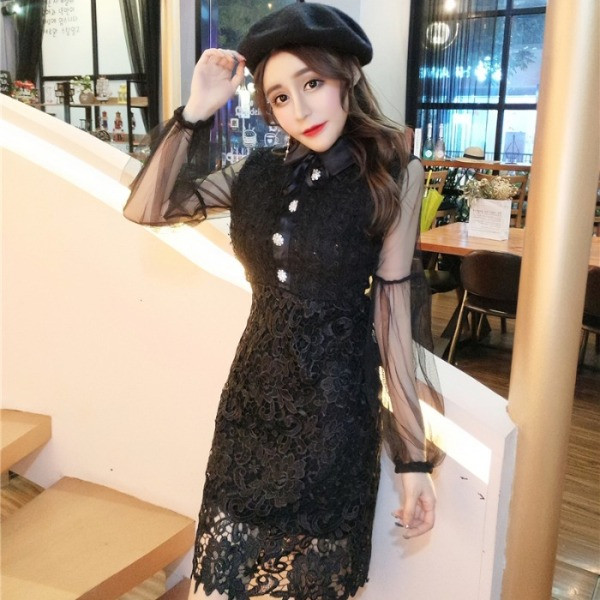 Moodne naiste kleit Slim mudel nööpide ja klassikalise kraega