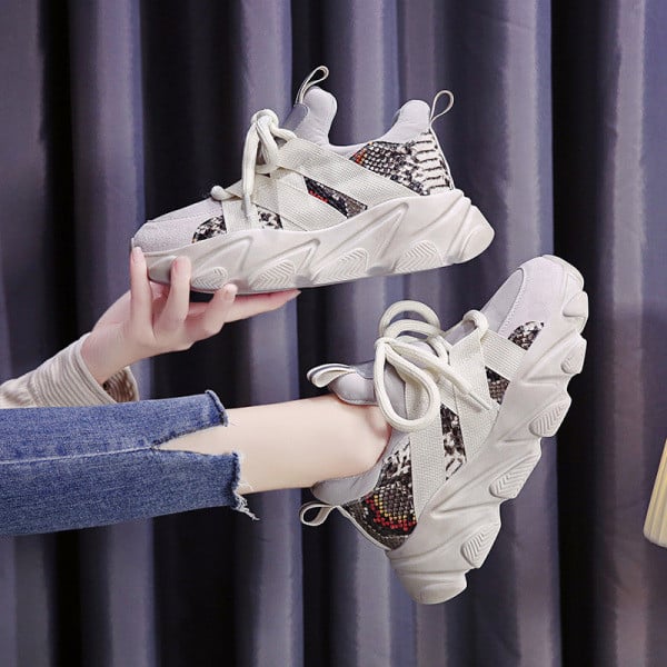 Καθημερινά γυναικεία αθλητικά παπούτσια eco suede με πλατφόρμα και στοιχεία φιδιού