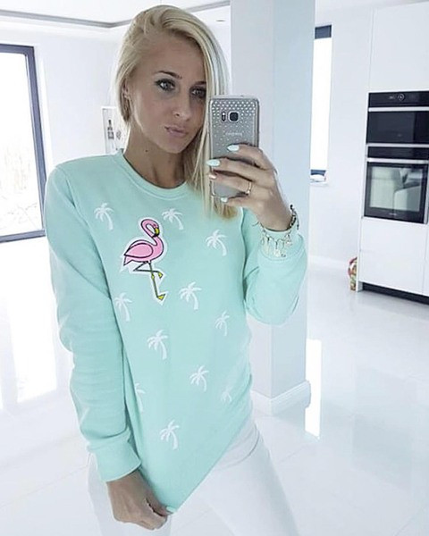 Γυναικεία καθημερινή μπλούζα και κέντημα με μακριά μανίκια