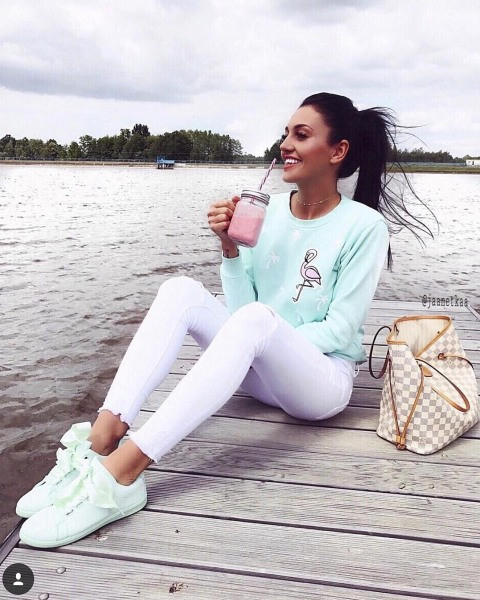 Γυναικεία καθημερινή μπλούζα και κέντημα με μακριά μανίκια