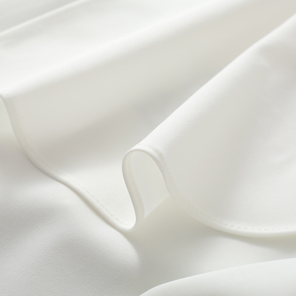 Μοντέρνο γυναικείο πουκάμισο σιφόν με οβάλ ντεκολτέ και μακρύ μανίκι