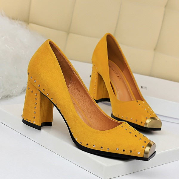 Γυναικεία Eco-Velour  παπούτσια με διακόσμηση - Μεταλλικά τρουξ