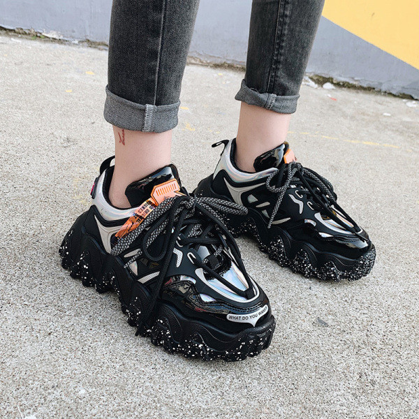 Κορυφαία γυναικεία αθλητικά έκο δερμάτινα  παπούτσια με πλατφόρμα και κορδόνια σε δύο χρώματα