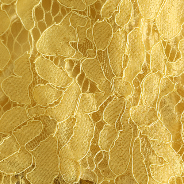 Дантелен дамски потник с тънки презрамки 