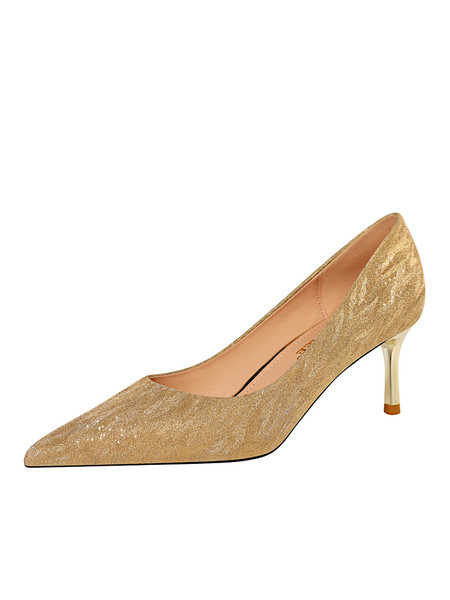 Κομψά γυναικεία παπούτσια  με τακούνι  5 cm με γυαλιστερό αποτέλεσμα