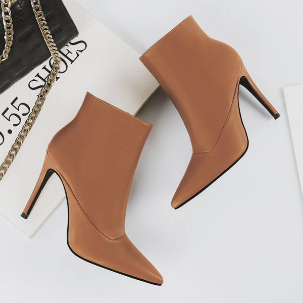 Елегантни пролетно-есенни боти от еко кожа заострен модел и 10 см.ток