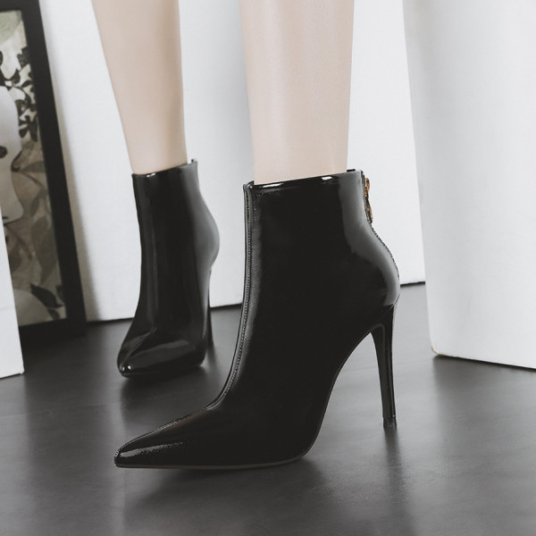 Елегантни дамски боти заострен модел с висок 10 см. ток 