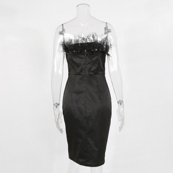 Must naiste lühike kleit Õhuke sulgedega mudel