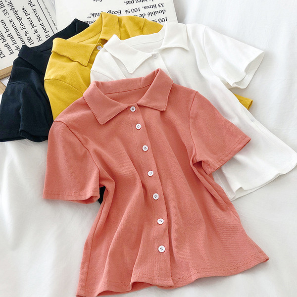 Ежедневна дамска риза с къс ръкав и копчета