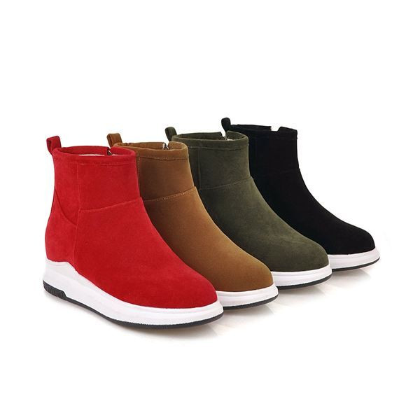 Meleg téli csizma eco velúrból, puha béléssel és cipzárral