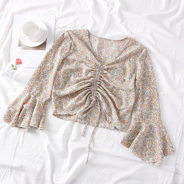 Modern női blúz virágmotívumokkal és lótusz ujjú - retro stílusú