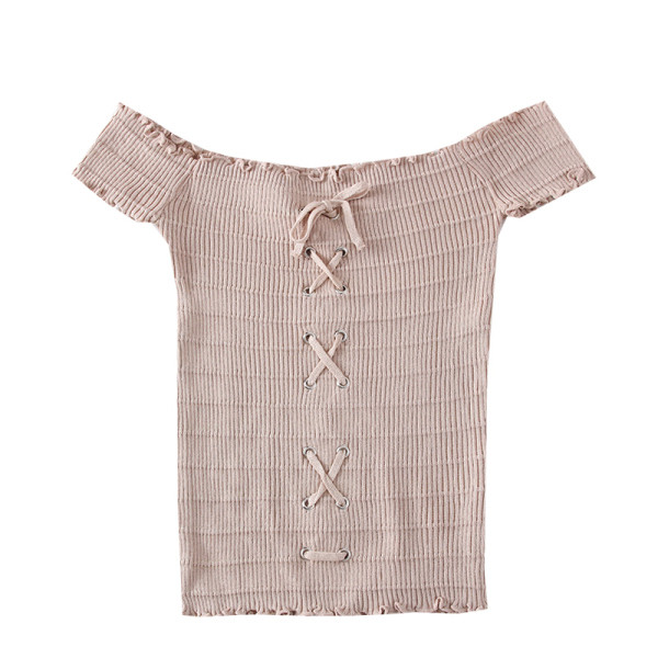 Moodne paljaste õlgade ja lipsudega naiste pluus