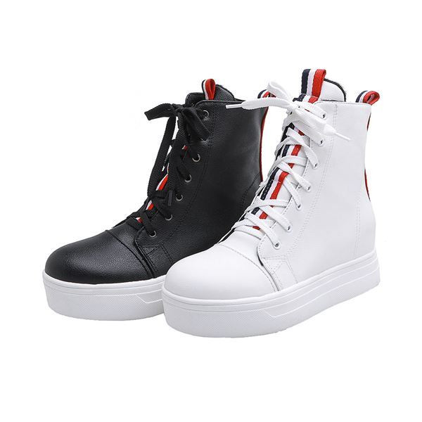 Napi magas tornacipő fűzővel és belső 5,5 cm-es platformmal