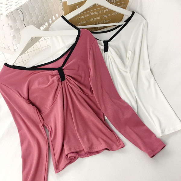 Alkalmi női blúz V-nyakú és hosszú ujjú