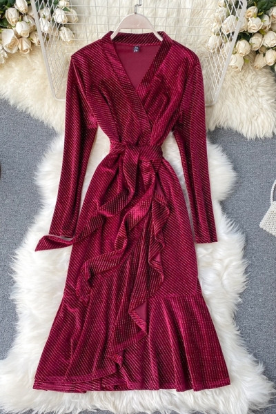 Női retro stílusú bársonyruha, hosszú ujjal és V-nyakkal