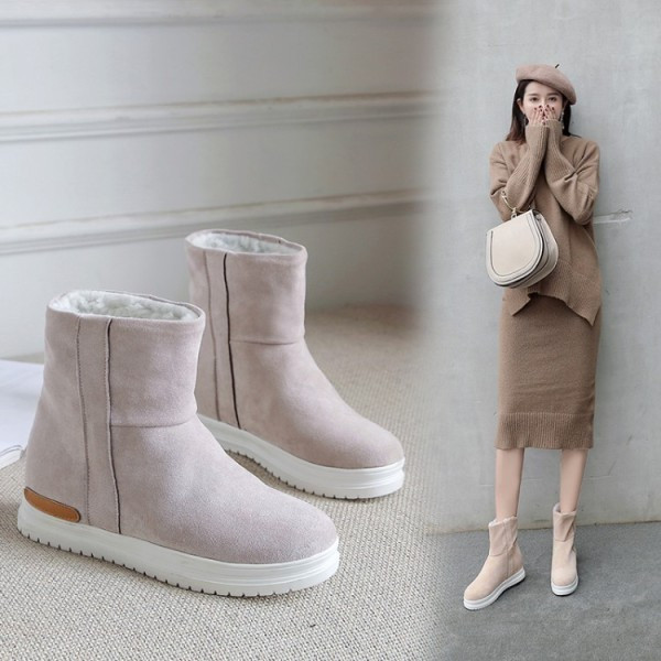 Öko velúrból készült modern női pehelycsizma rejtett platformmal