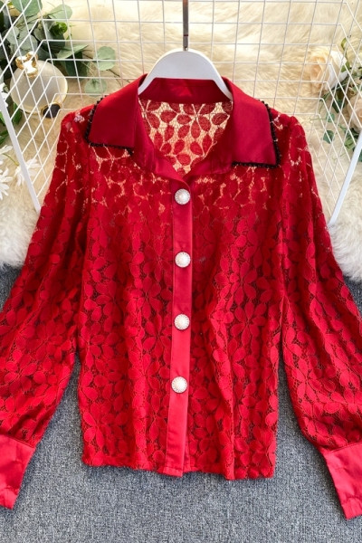 Naiste klassikalise krae ja laiade varrukatega pitssärk