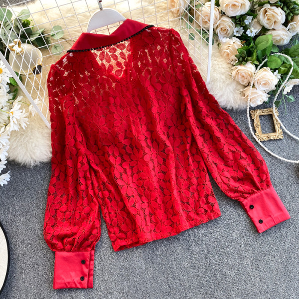 Naiste klassikalise krae ja laiade varrukatega pitssärk