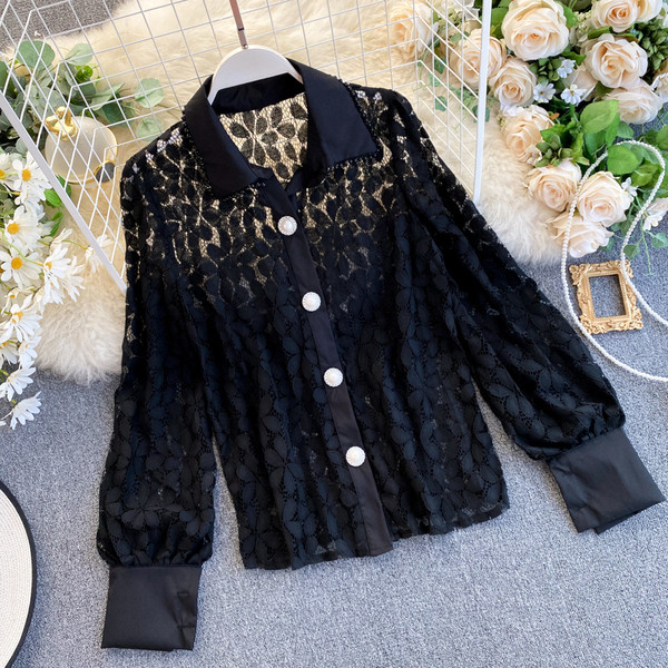 Naiste klassikalise krae ja laiade varrukatega pitssärk