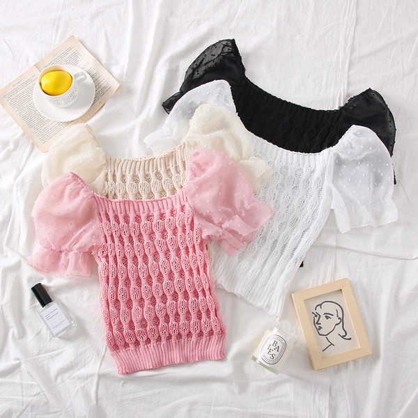 Modern női blúz csónakos nyakkivágással és pecsét ujjakkal