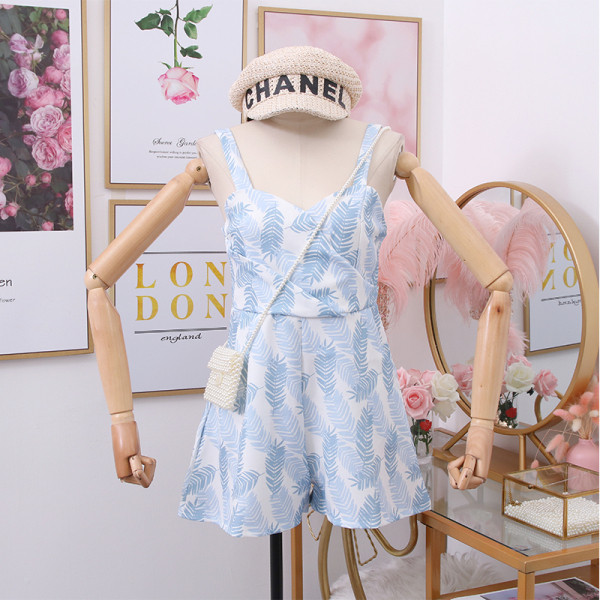 Μοντέρνες γυναικείες  ολόσωμε φόρμες με λουράκια και ρωματιστό μοτίβο