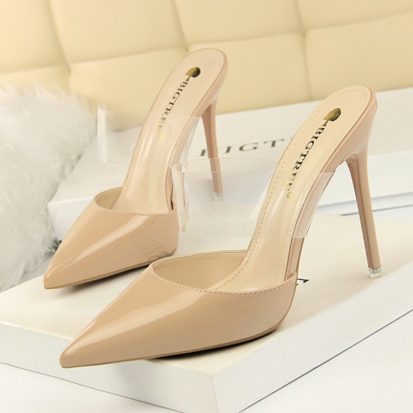 Elegáns magas papucs hegyes modell és magassarkú öko bőrből