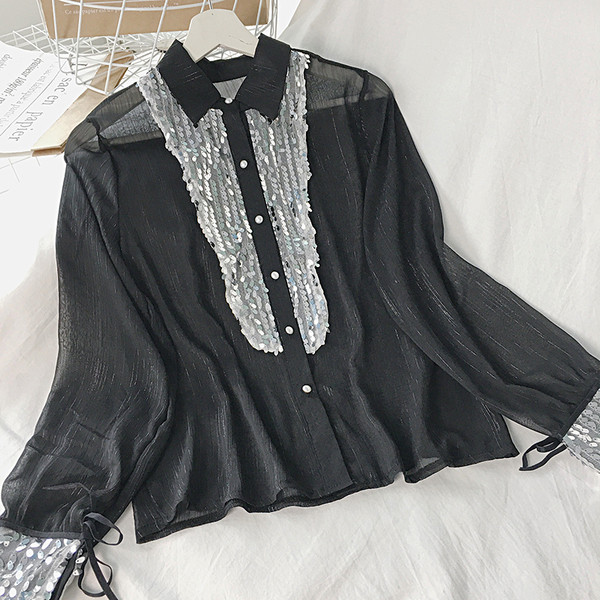 Modern női ing klasszikus gallérral és flitterekkel