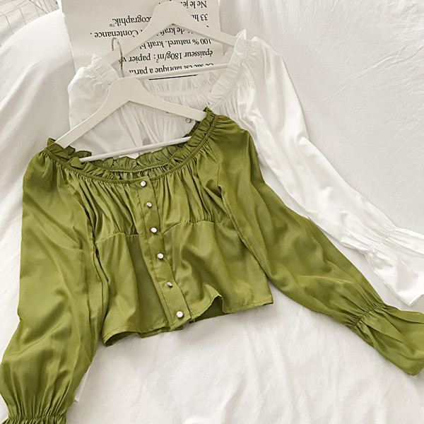 Lühike naiste särk nööpide ja pikkade varrukatega