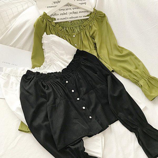 Lühike naiste särk nööpide ja pikkade varrukatega