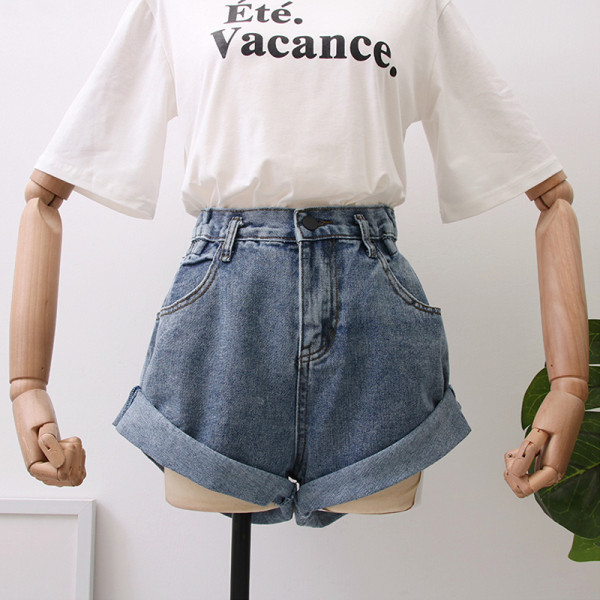 Modern női rövid farmer, magas derékkal