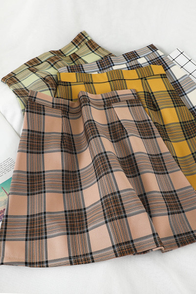 Kockás női szoknya magas derékkal és cipzárral