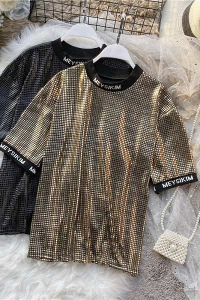 Új modell modern női póló fényes hatással, feliratokkal