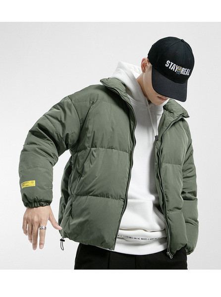 Sport-napi téli széles modell magas gallérral és cipzárral