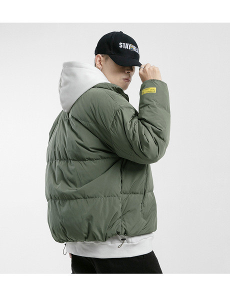 Sport-napi téli széles modell magas gallérral és cipzárral