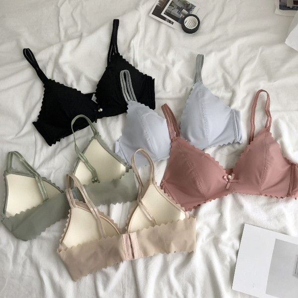 Női alkalmi melltartó béléssel és vékony pántokkal