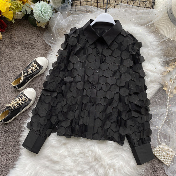 Stílusos női ing, hosszú ujjal és 3D-s hatással