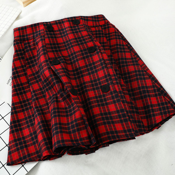 Kockás női rövid szoknya gombokkal, magas derékkal