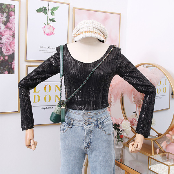 Új modell női blúz ovális nyakkivágással, flitterekkel és hosszú ujjú