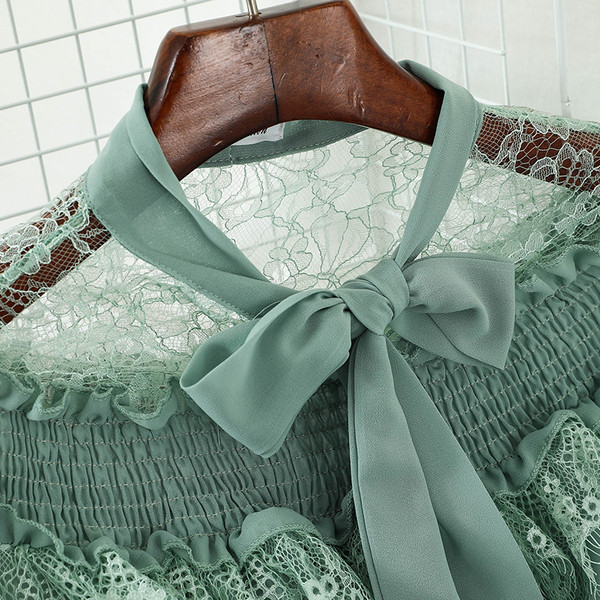 Stílusos női ing csipkével és hosszú ujjal