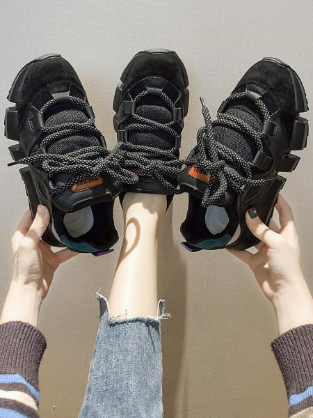 Öko velúrból készült alkalmi női tornacipő durva talppal