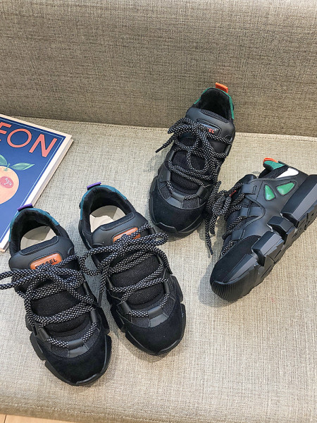 Öko velúrból készült alkalmi női tornacipő durva talppal