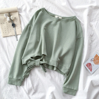 Lezser női blúz nyakkendővel és hosszú ujjal