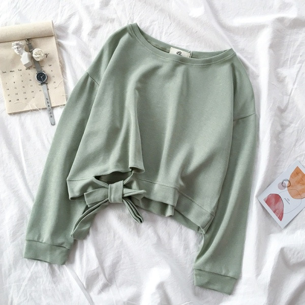 Lezser női blúz nyakkendővel és hosszú ujjal