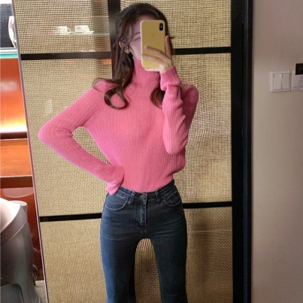 Női testhezálló pulóver pólógallérral és hosszú ujjal